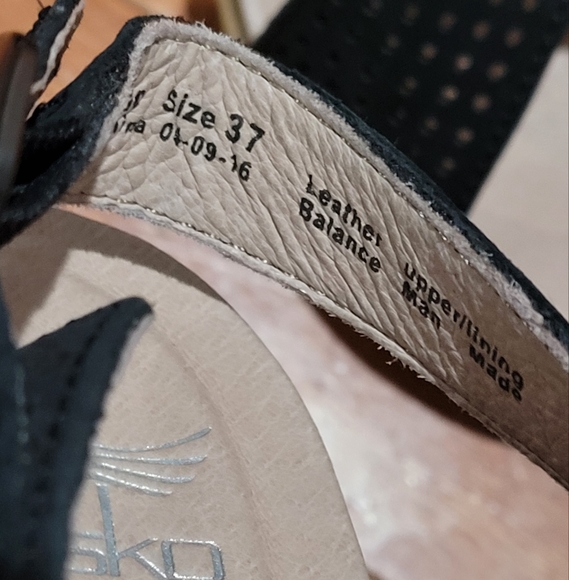 Dansko black leather wedge slingback sandals size  37  7 - Picture 3 of 8